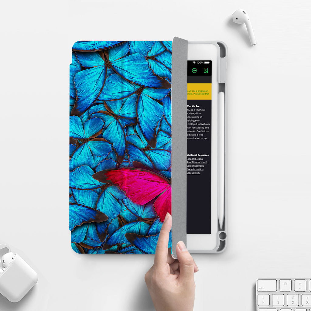 Vista Case iPad Premium Case with Butterfly Design has built-in magnets are strategically placed to put your tablet to sleep when not in use and wake it up automatically when you need it for an extended battery life.