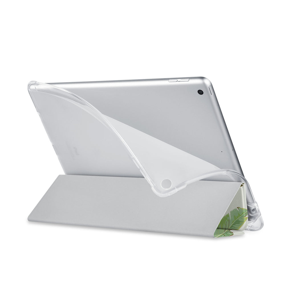 Balance iPad SeeThru Casd with Green Leaves Design has a soft edge-to-edge liner that guards your iPad against scratches.